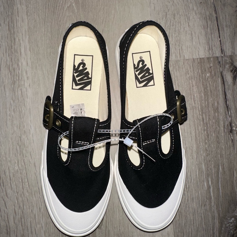 Vans Mary Janes - Picture 2 of 5